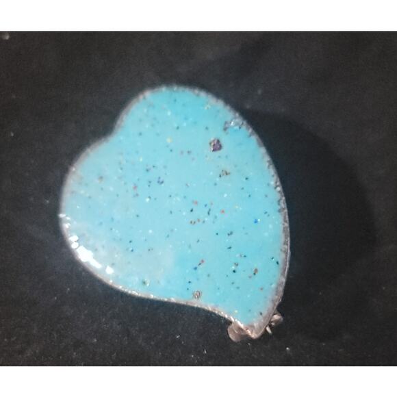 Vintage Enamel Heart Pin - Picture 1 of 3